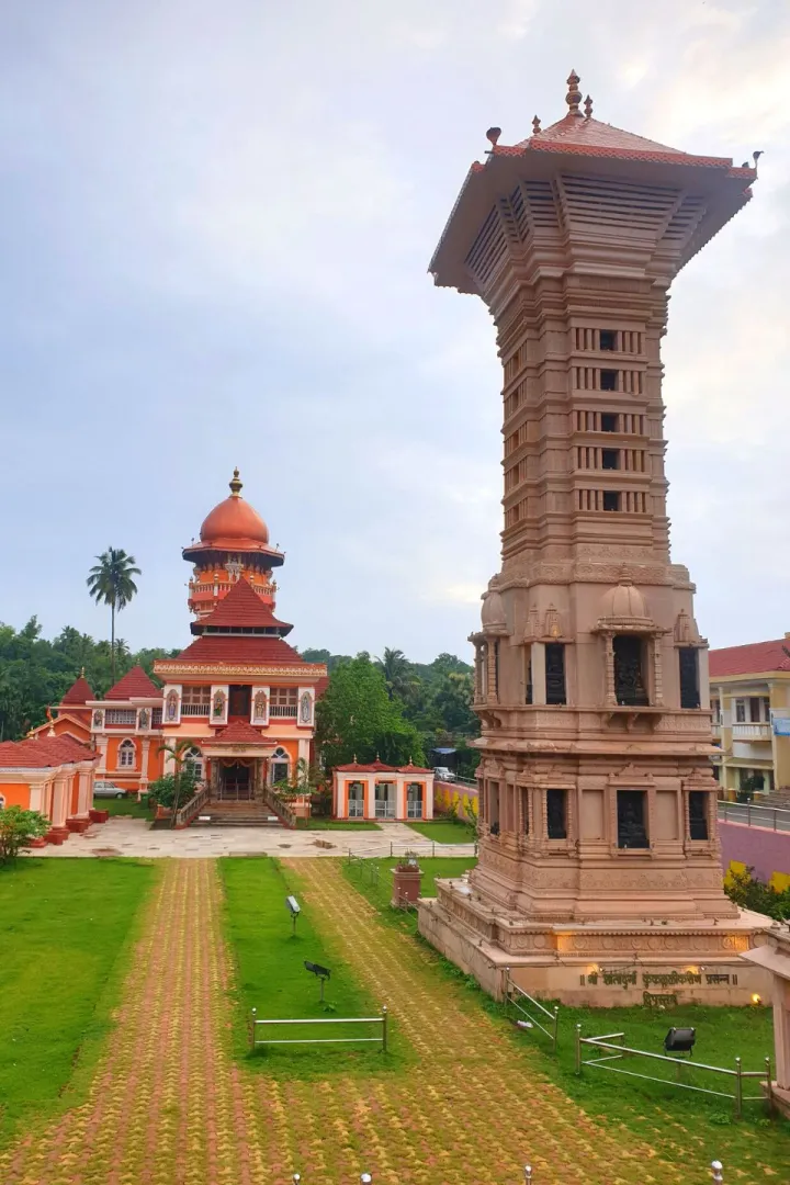 Contact Us for affordable taxi in Goa